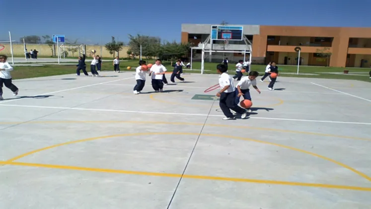 Alumnos del Colegio Karol Wojtyla